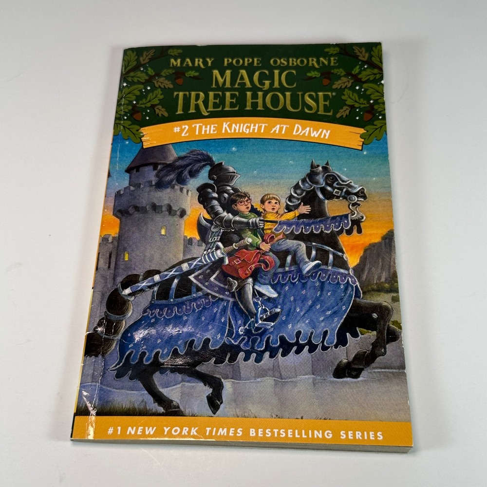 Magic Tree House #2 The Knight at Dawn Mary Pope Osborne Paperback Children Book